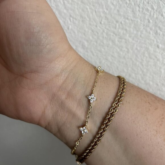 Neiman Marcus 14K Gold Plated Clover CZ Bracelet - Picture 6 of 6